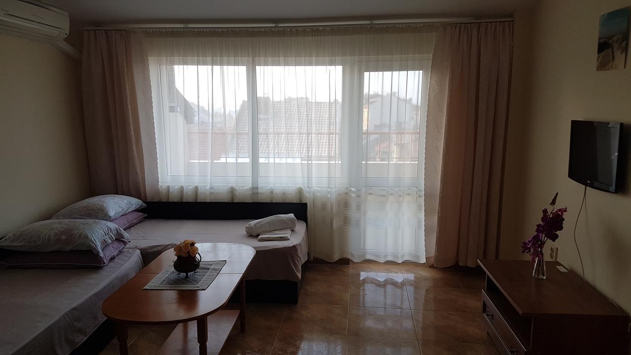 Tashevi Apartments Πομόριε Εξωτερικό φωτογραφία