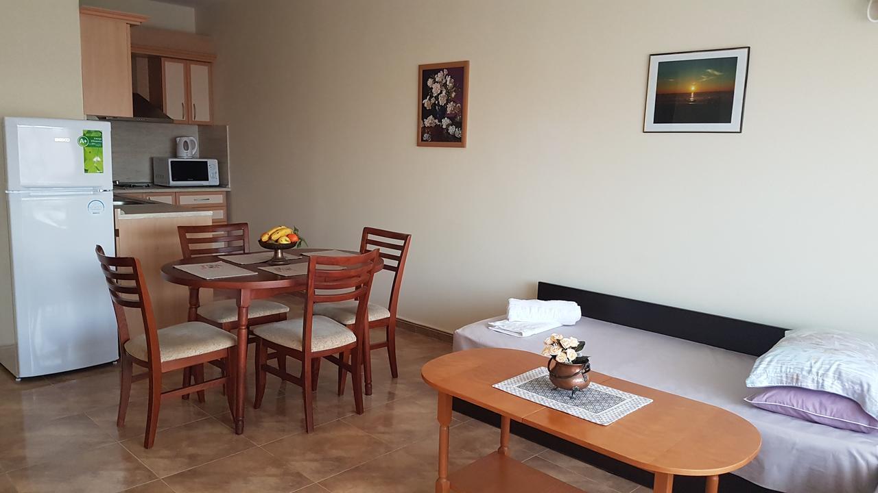 Tashevi Apartments Πομόριε Εξωτερικό φωτογραφία