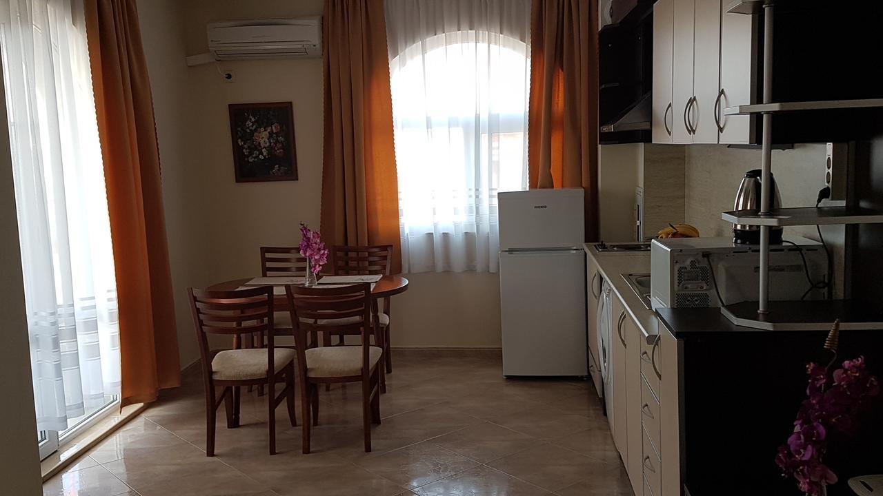 Tashevi Apartments Πομόριε Εξωτερικό φωτογραφία