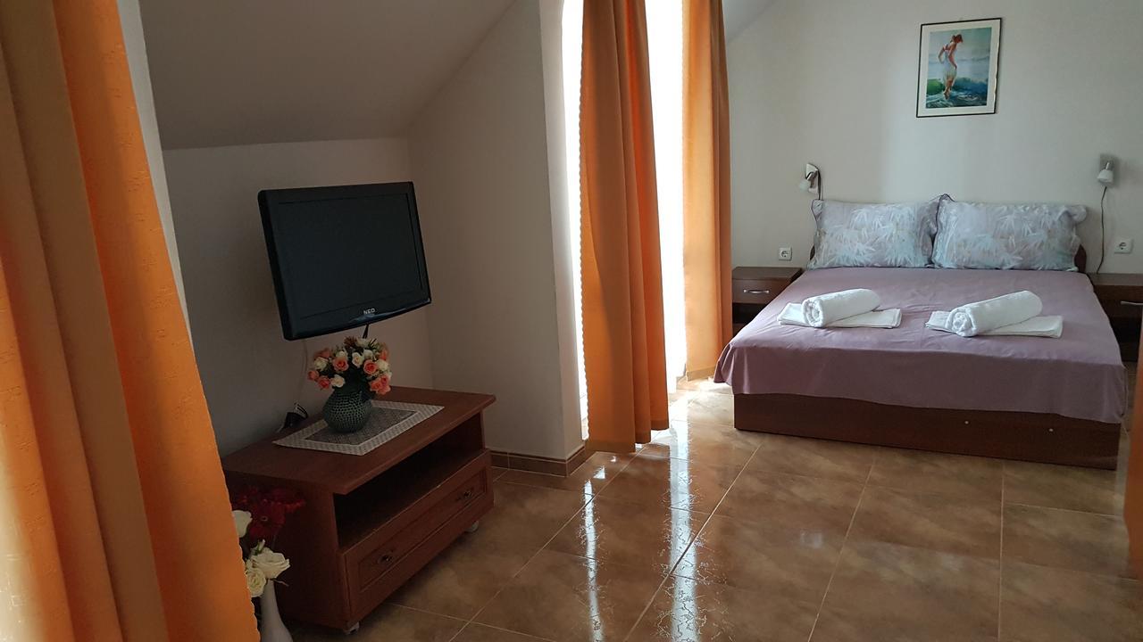 Tashevi Apartments Πομόριε Εξωτερικό φωτογραφία